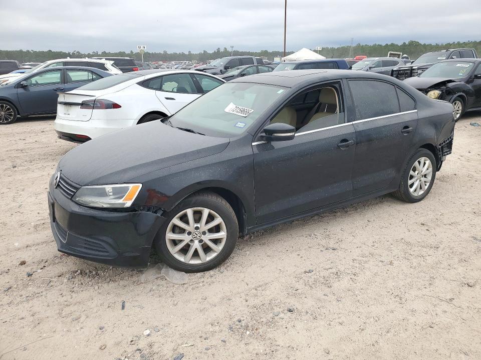 2014 VOLKSWAGEN JETTA SE  