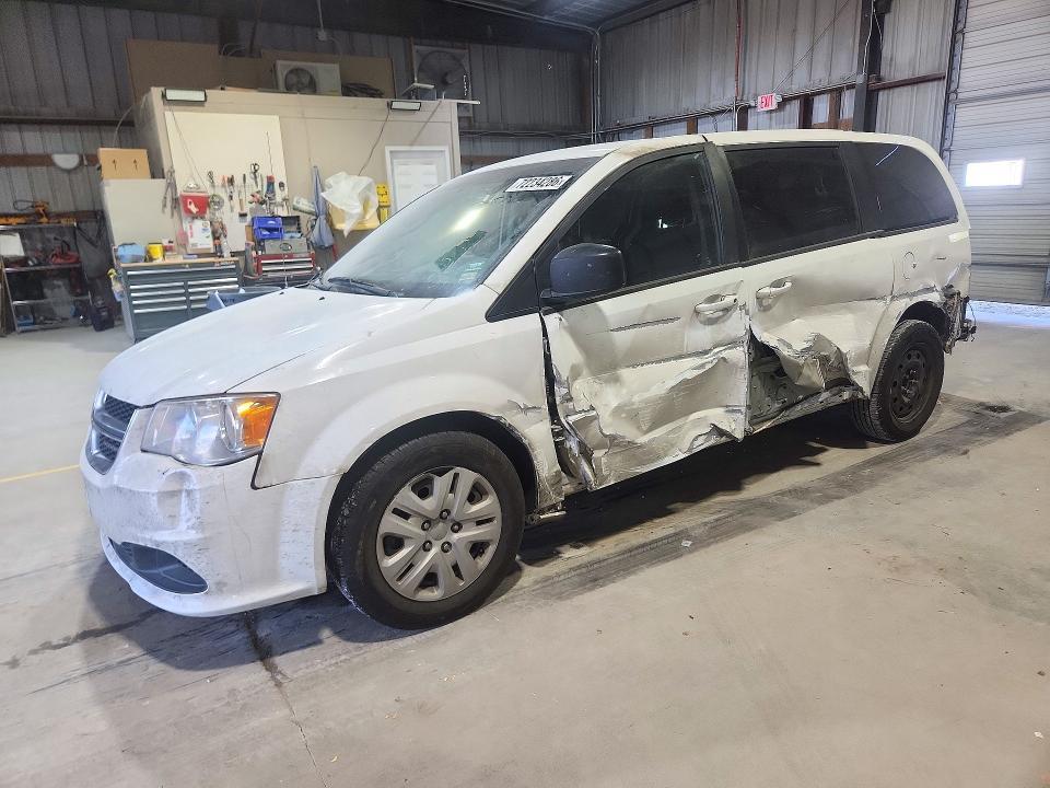 2018 DODGE GRAND CARAVAN SE  
