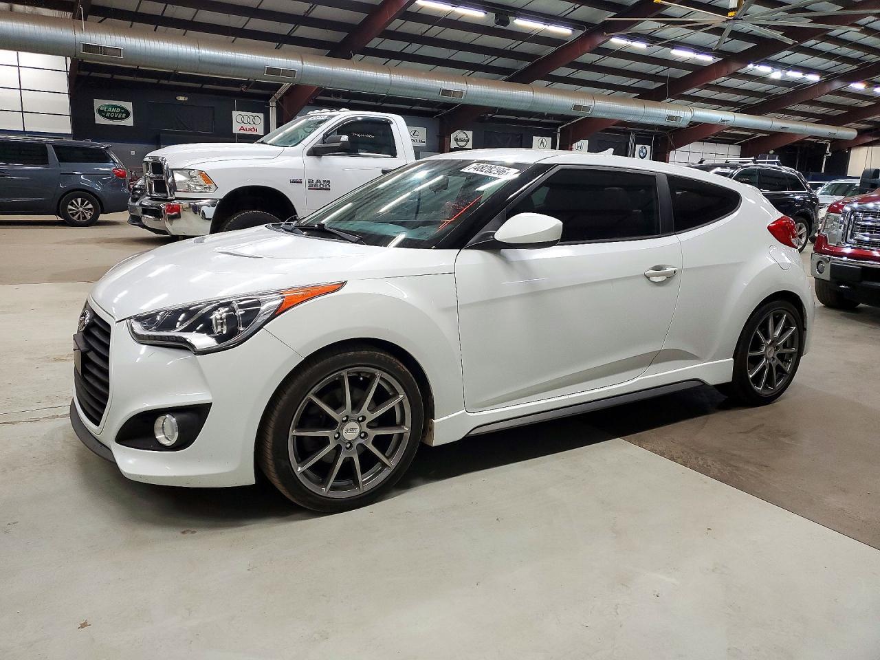 منظر 2014 HYUNDAI VELOSTER TURBO R-SPEC، زاوية 1
