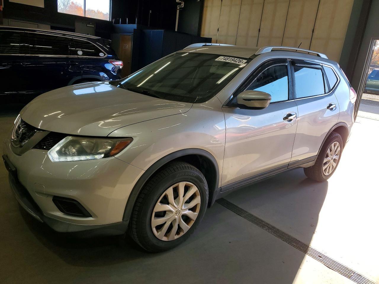 Vista de 2016 NISSAN ROGUE S, ángulo 1