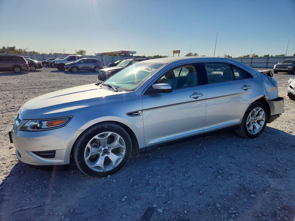 2011 FORD TAURUS SEL  