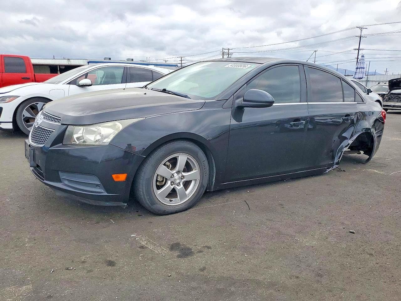 Vue de 2014 CHEVROLET CRUZE LT, angle 1