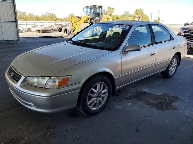 2001 TOYOTA CAMRY XLE V6  