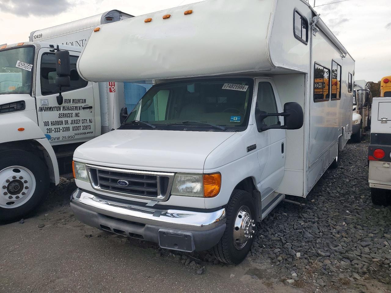 منظر 2007 FORD ECONOLINE E450 SUPER DUTY CUTAWAY VAN، زاوية 1