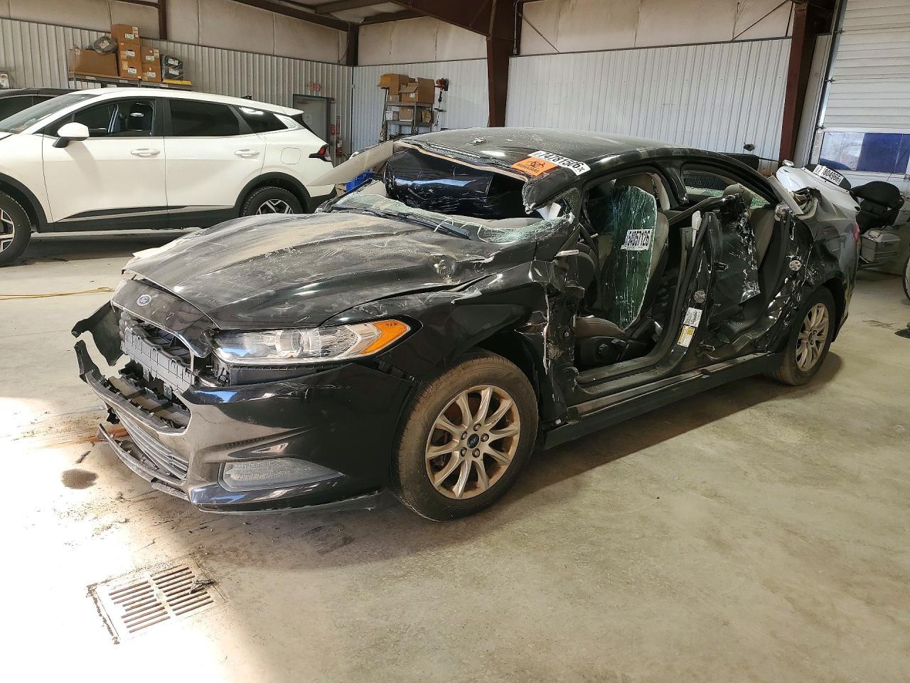 منظر 2016 FORD FUSION S، زاوية 1