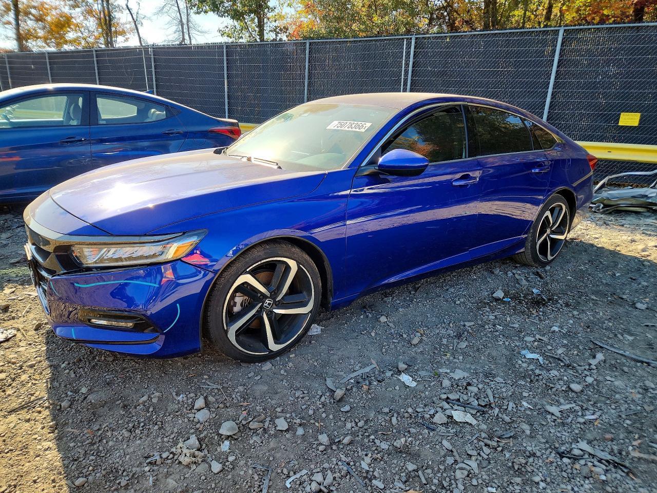 Vue de 2020 HONDA ACCORD SPORT, angle 1