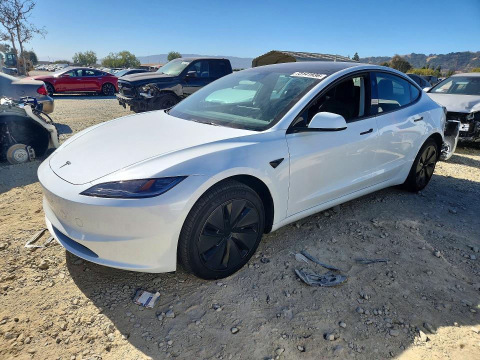2026 TESLA MODEL 3   