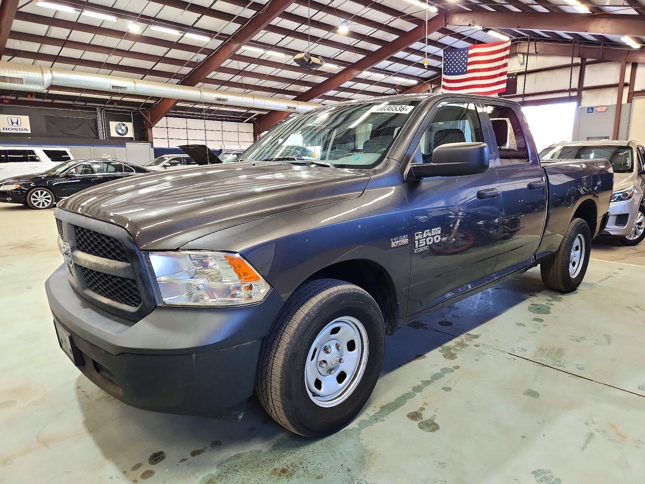 منظر 2019 RAM 1500 CLASSIC TRADESMAN، زاوية 1