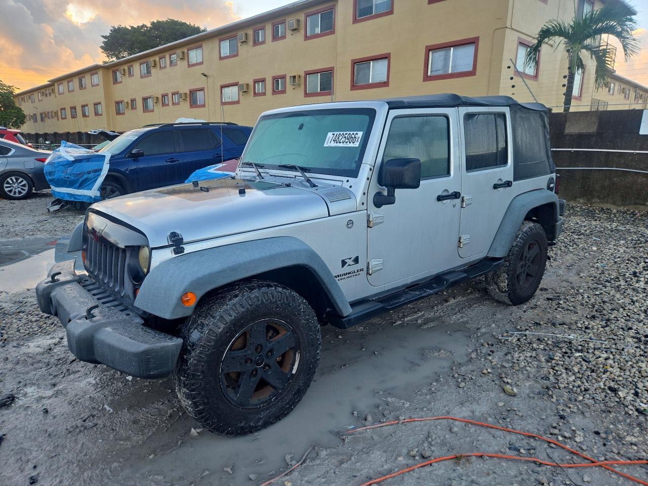 Vista de 2008 JEEP WRANGLER UNLIMITED X, ángulo 1