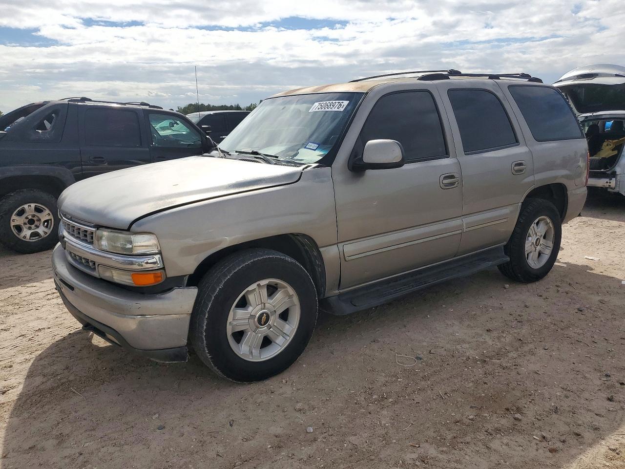 Vue de 2001 CHEVROLET TAHOE C1500, angle 1