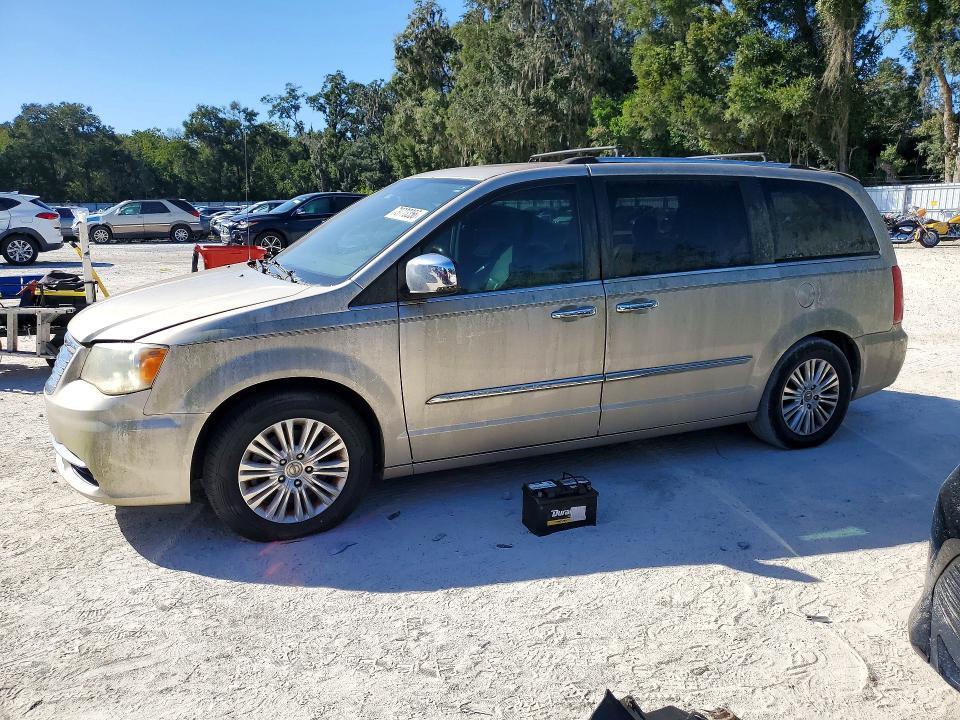 2013 CHRYSLER TOWN & COUNTRY LIMITED  