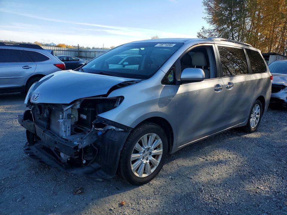 2012 TOYOTA SIENNA XLE 7-PASSENGER  