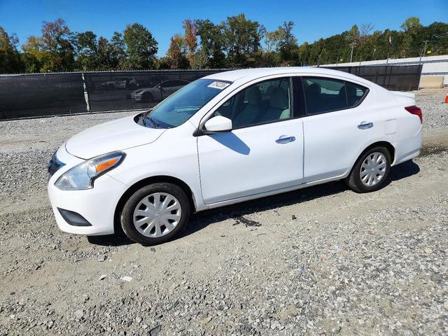 2015 NISSAN VERSA