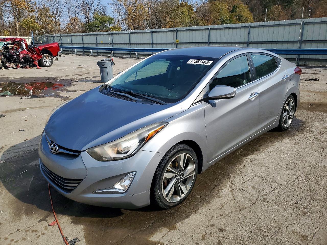 منظر 2014 HYUNDAI ELANTRA LIMITED، زاوية 1