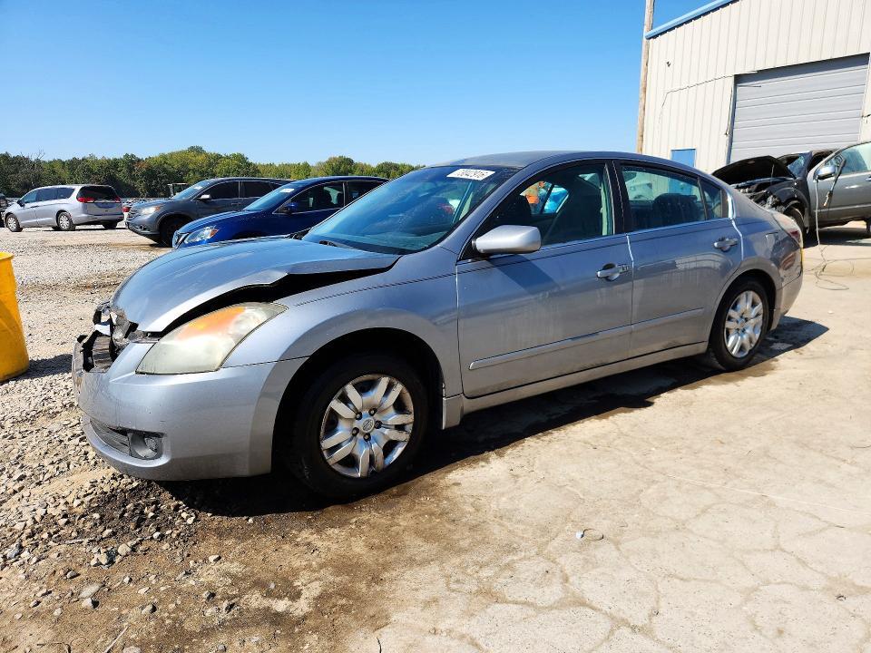 2009 NISSAN ALTIMA 25  