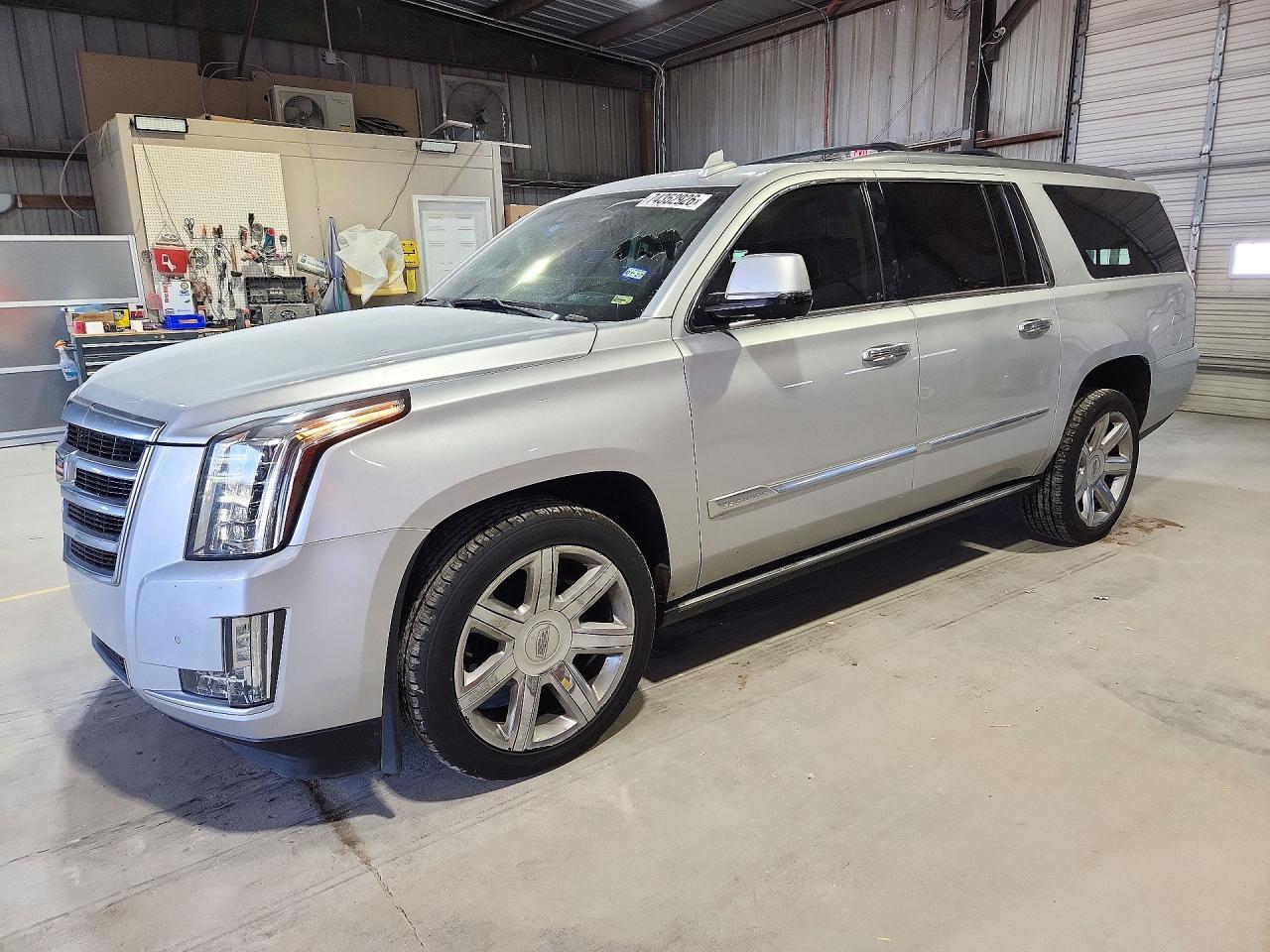 Vedere 2015 CADILLAC ESCALADE ESV PREMIUM, unghi 1