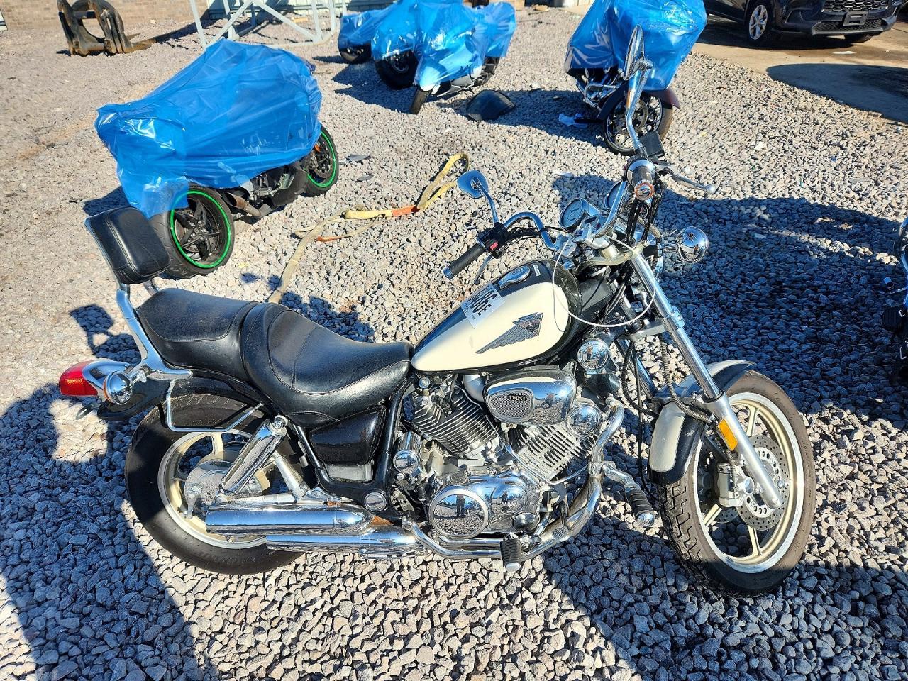 Vista de 1996 YAMAHA XV1100 S, ángulo 1