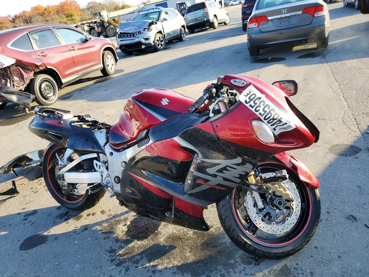 Вид 2006 SUZUKI GSX1300 R, угол 1