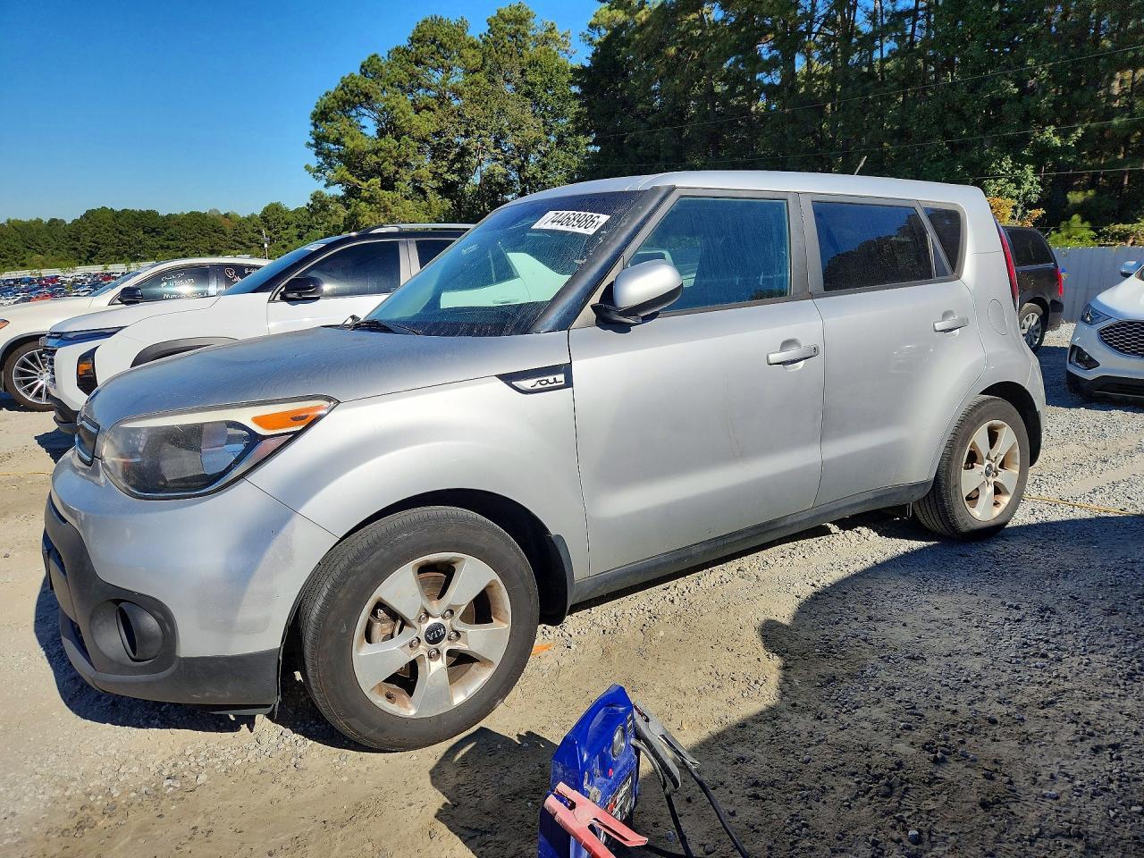 منظر 2017 KIA SOUL BASE، زاوية 1