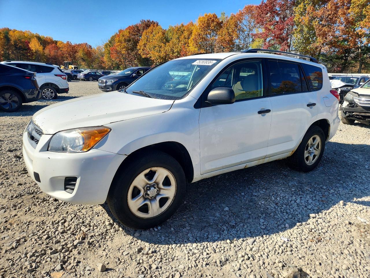 Vue de 2011 TOYOTA RAV4 BASE, angle 1