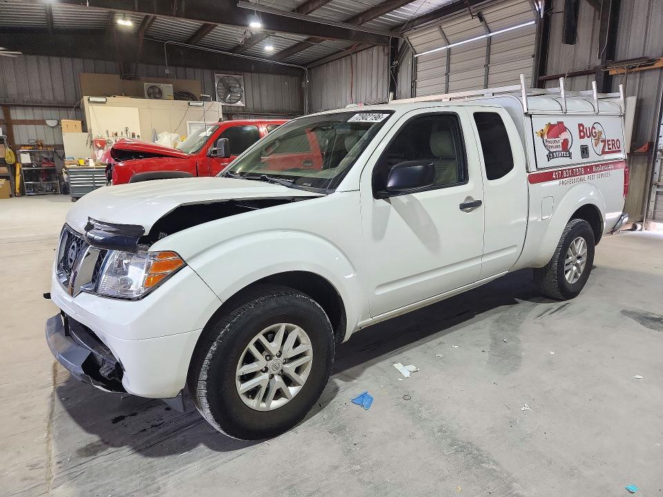 2017 NISSAN FRONTIER SV  