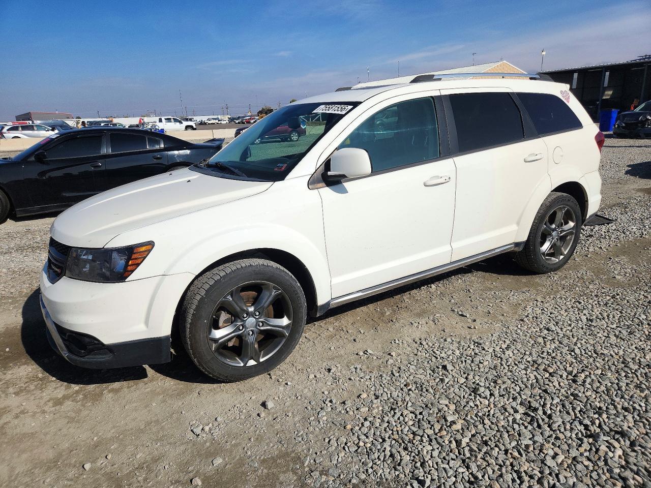 Vue de 2015 DODGE JOURNEY SXT, angle 1