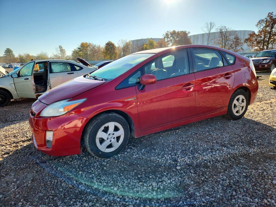 2011 TOYOTA PRIUS THREE  
