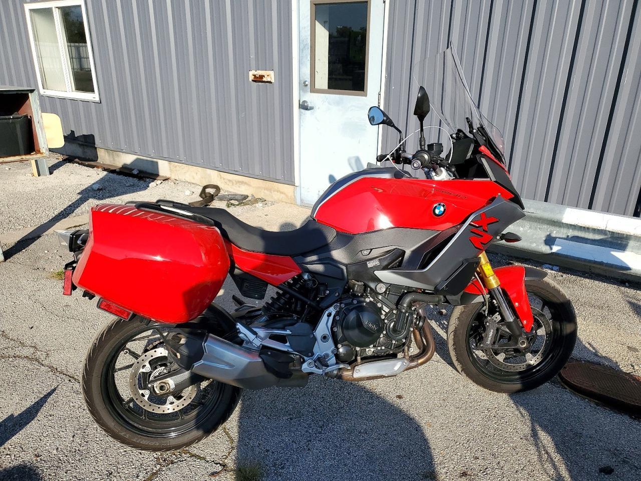 منظر 2020 BMW F 900 XR، زاوية 1