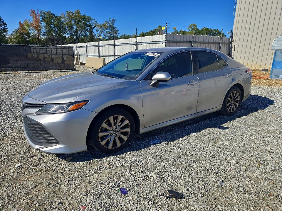 2019 TOYOTA CAMRY LE  