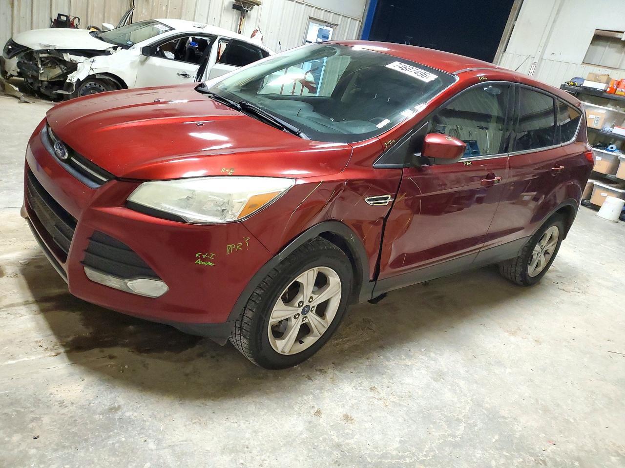 Vista de 2015 FORD ESCAPE SE, ángulo 1