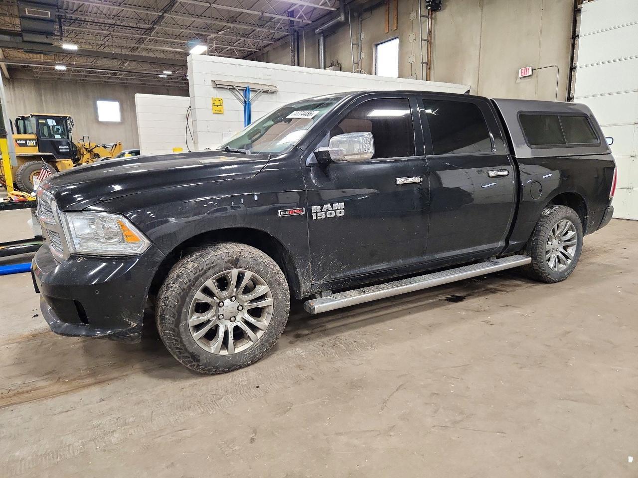Vista de 2015 RAM 1500 LONGHORN, ángulo 1