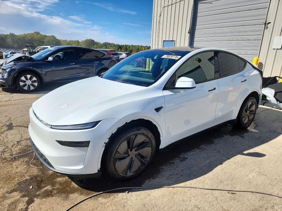 2026 TESLA MODEL Y   