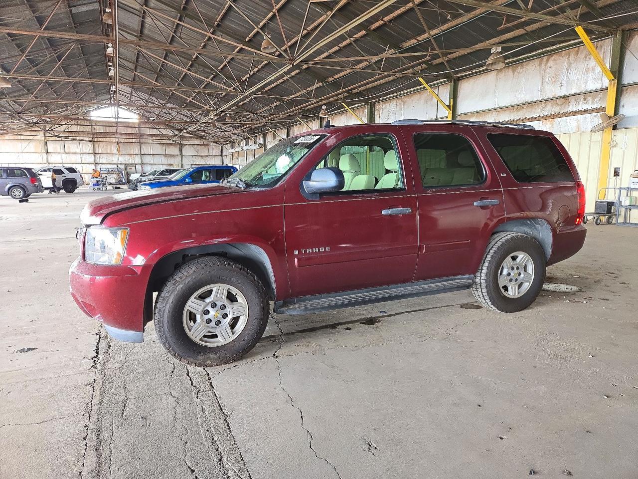 منظر 2008 CHEVROLET TAHOE C1500، زاوية 1