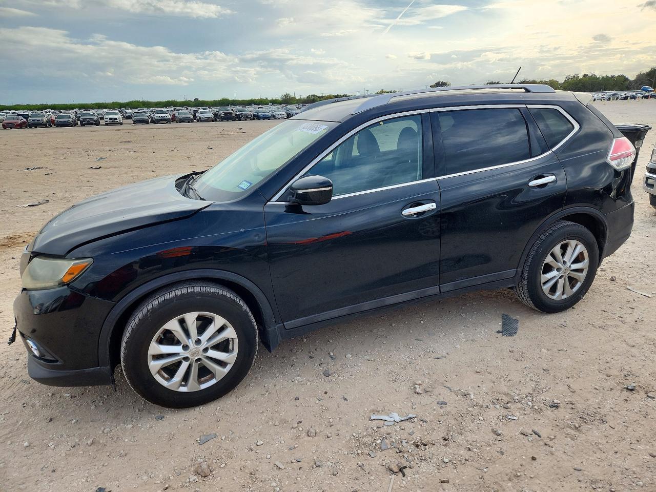 Vista de 2015 NISSAN ROGUE SV, ángulo 1
