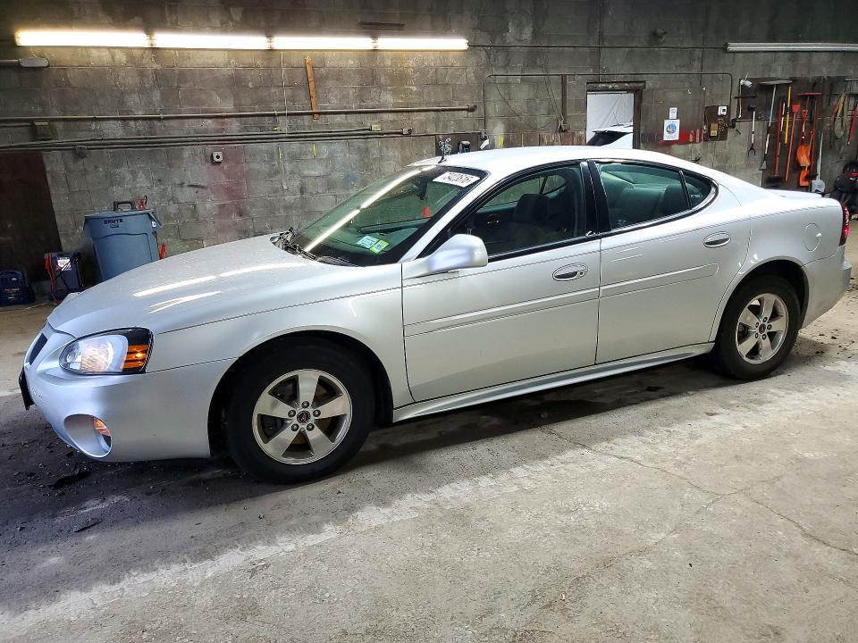 2005 PONTIAC GRAND PRIX   