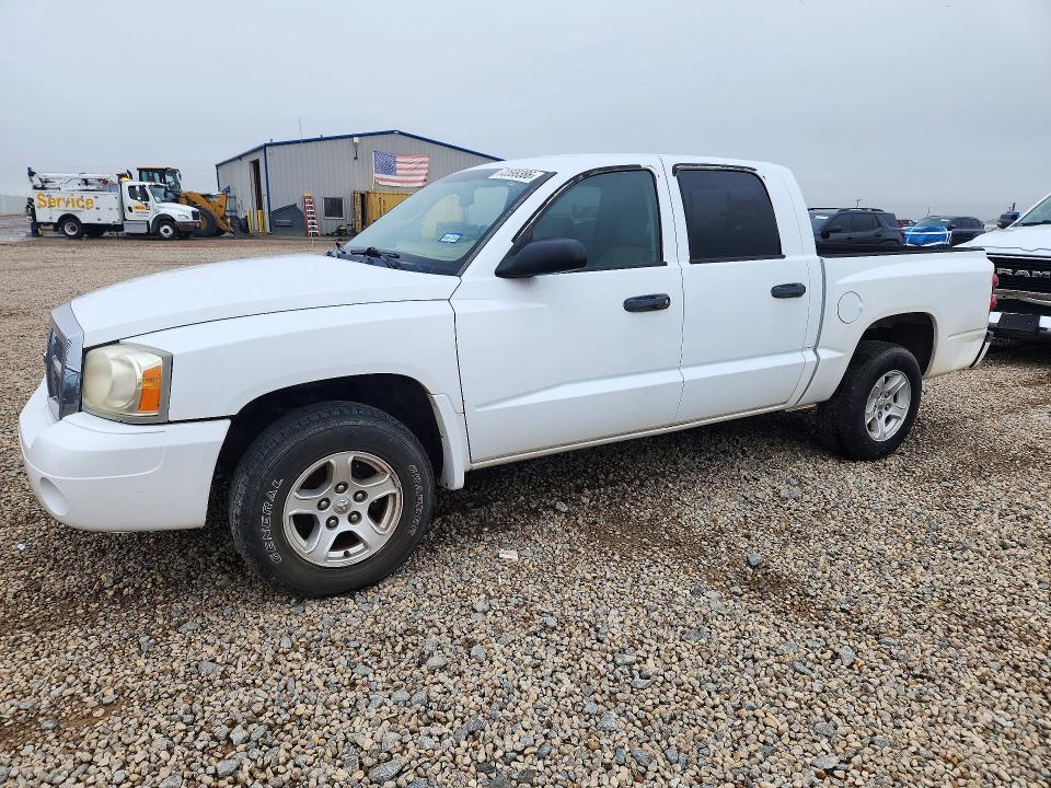 2007 DODGE DAKOTA QUAD SLT  