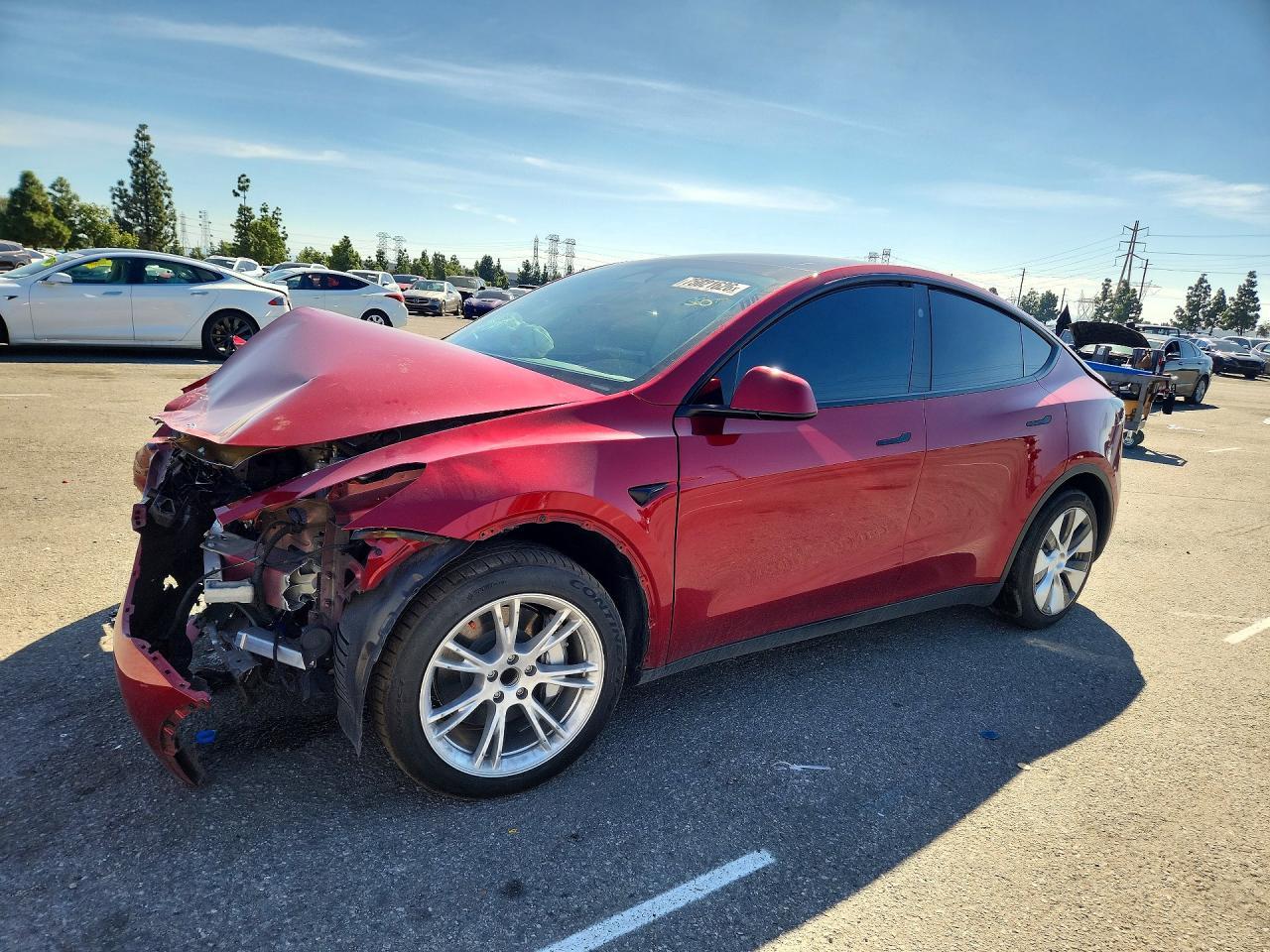 Vue de 2024 TESLA MODEL Y, angle 1