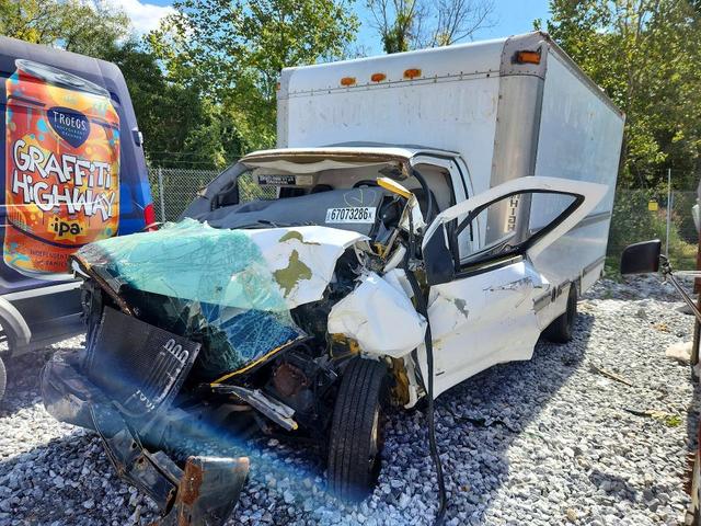 2004 GMC SAVANA CUTAWAY G3500 BOX TRUCK