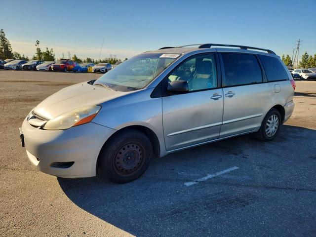 2009 TOYOTA SIENNA LE 8-PASSENGER  