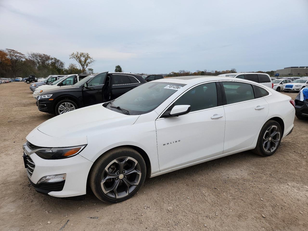 Vista de 2020 CHEVROLET MALIBU LT, ángulo 1