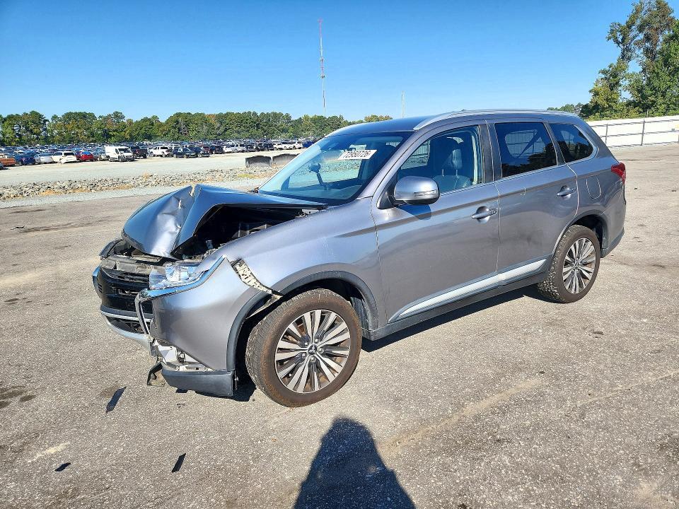 2020 MITSUBISHI OUTLANDER SE  