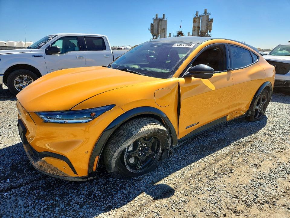 2022 FORD MUSTANG MACH-E CALIFORNIA ROUTE 1  