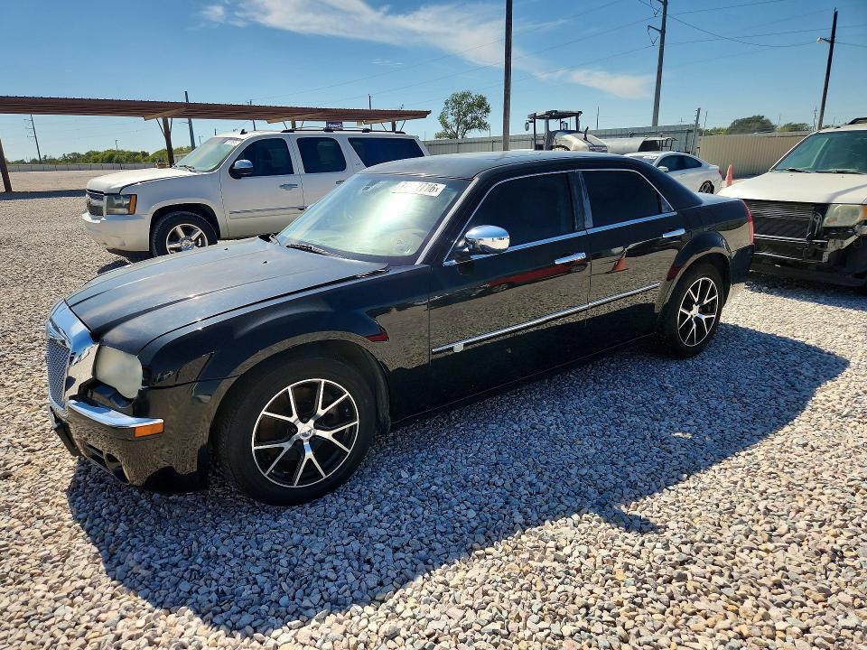 2010 CHRYSLER 300C   
