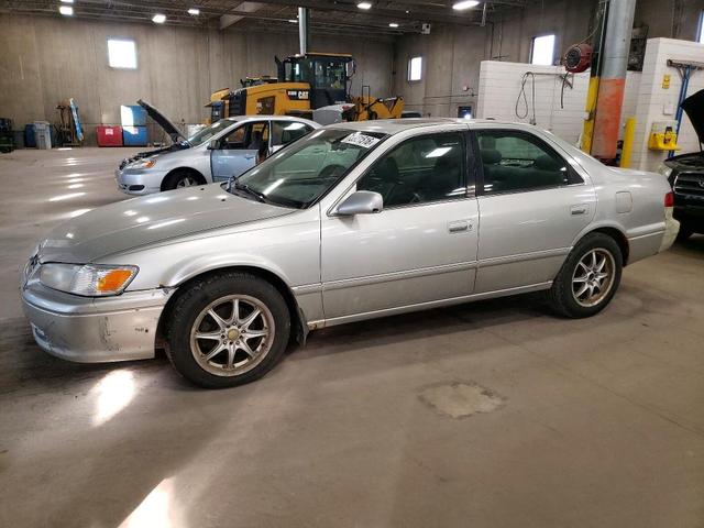 2001 TOYOTA CAMRY XLE V6  