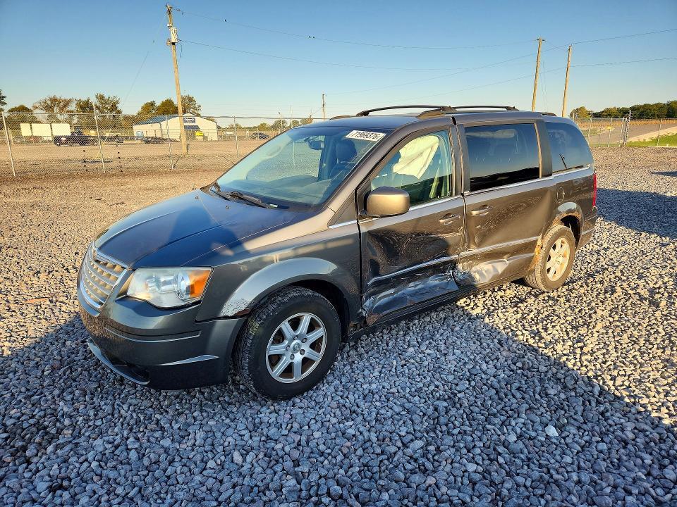 2010 CHRYSLER TOWN & COUNTRY TOURING PLUS  