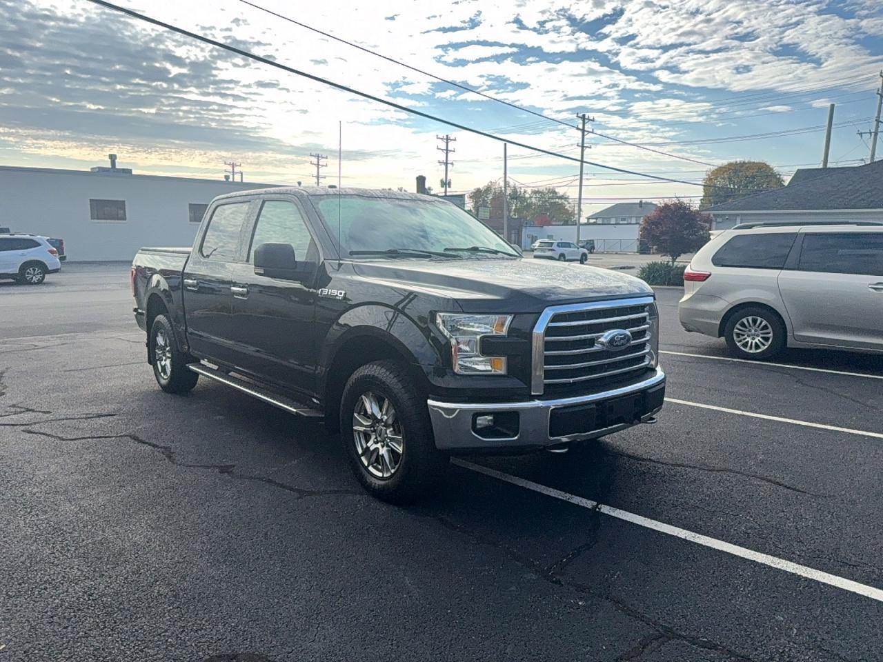 منظر 2015 FORD F150 SUPERCREW، زاوية 1