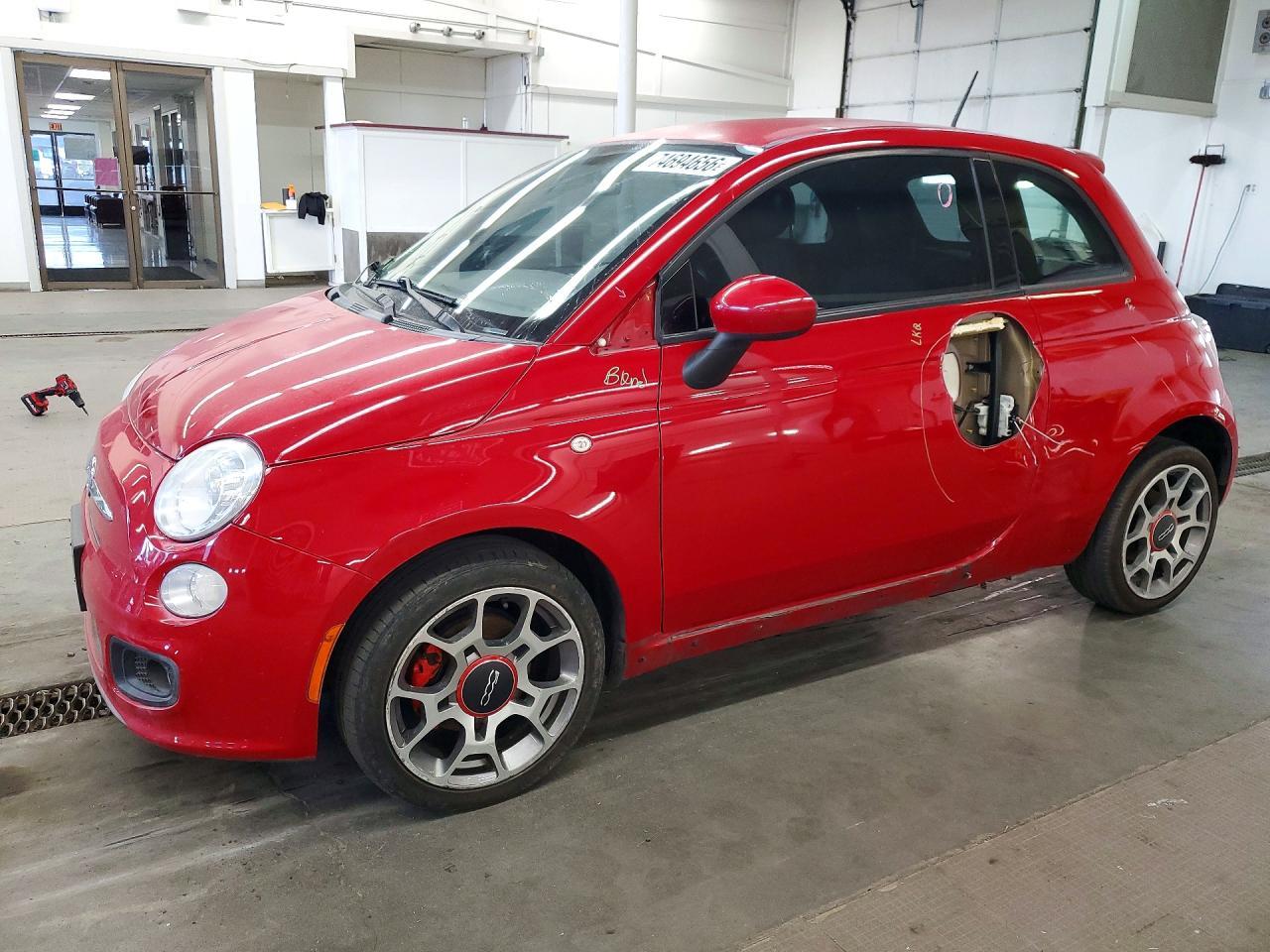 Вид 2013 FIAT 500 SPORT, угол 1
