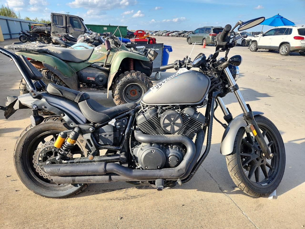 Vista de 2014 YAMAHA XVS950 CU, ángulo 1