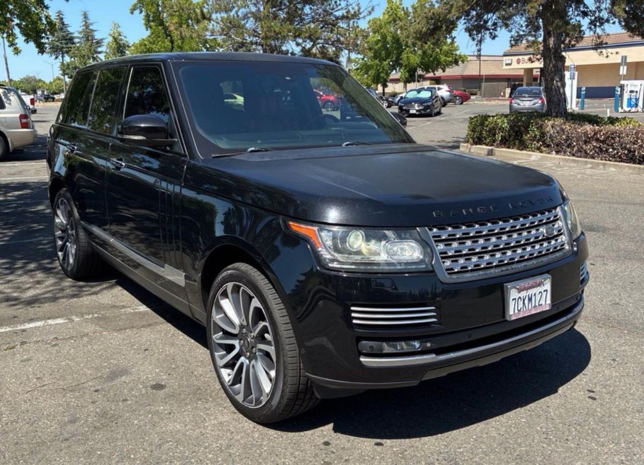 Vue de 2014 LAND ROVER RANGE ROVER AUTOBIOGRAPHY, angle 1