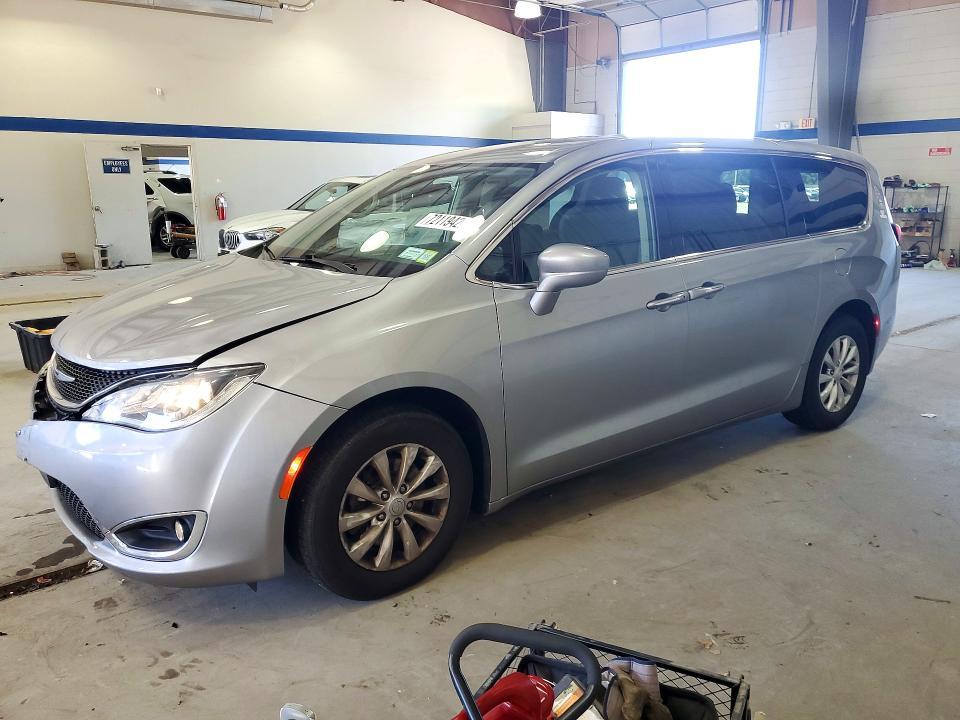 2019 CHRYSLER PACIFICA TOURING PLUS  